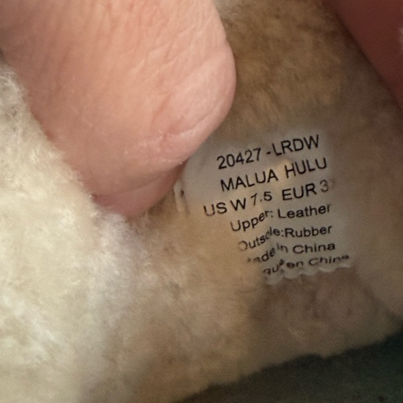 OluKai Malia Hulu Women’s Shearling Black Booties, leather, waterproof - Picture 7 of 9